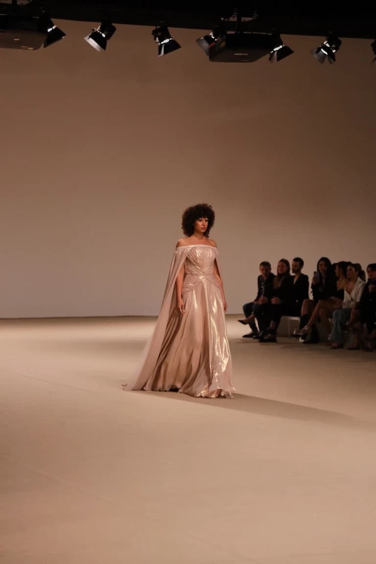 HUMARIFF Living Motion — look 1