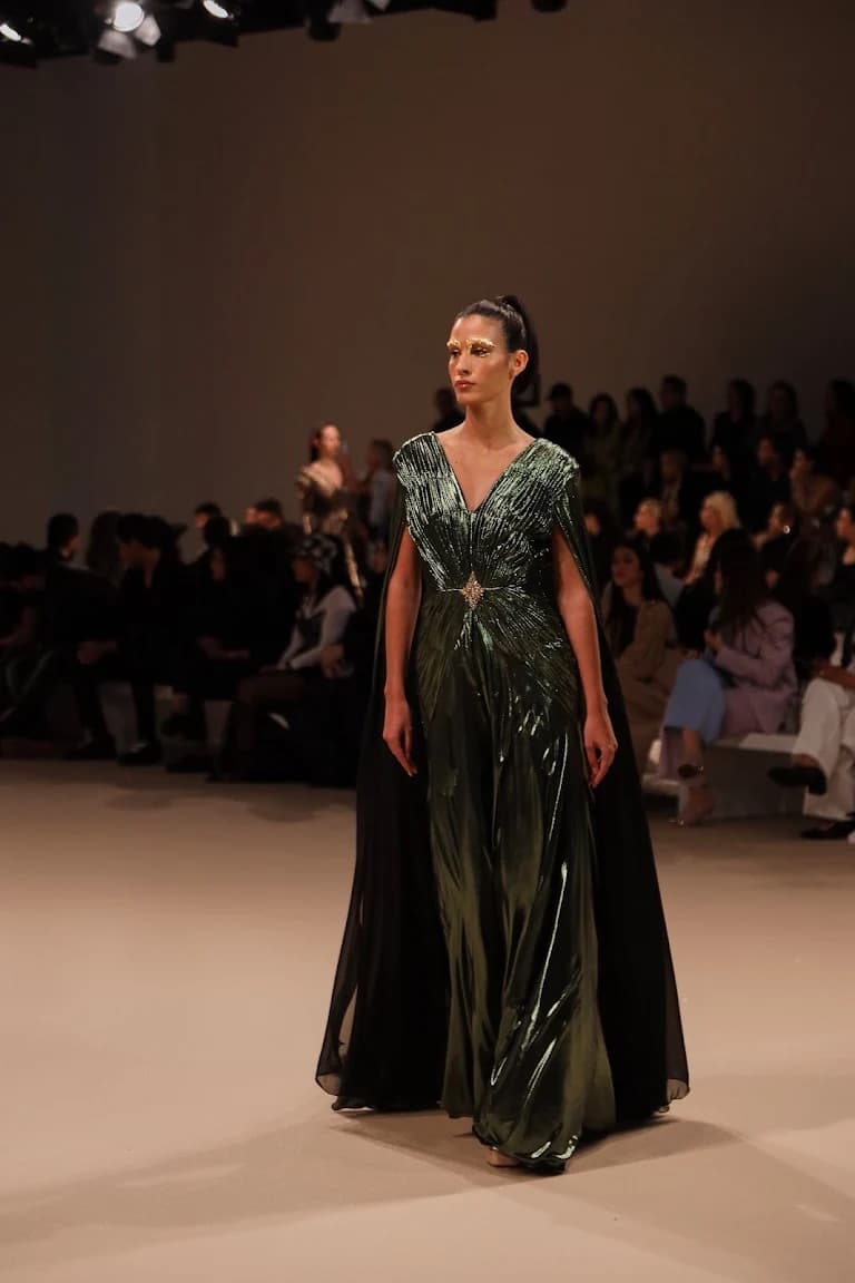 HUMARIFF Living Motion — look 3